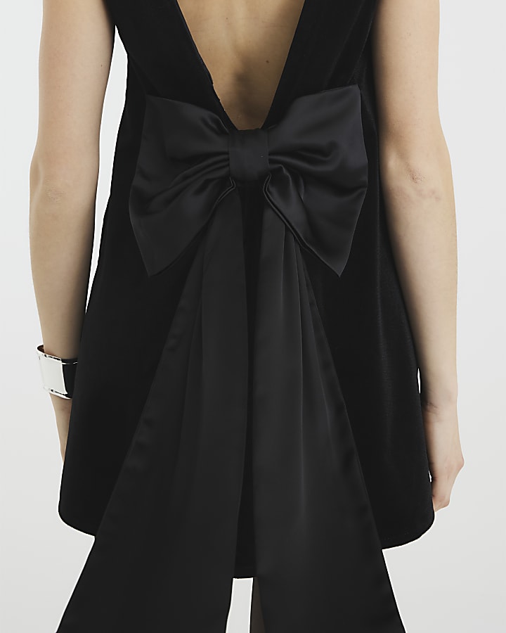 Black Velvet Sleeveless Bow Back Mini Dress