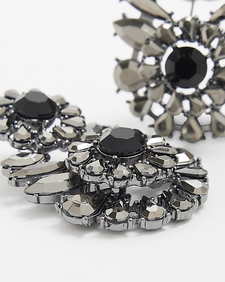 Premium Black Flower Stud Earrings