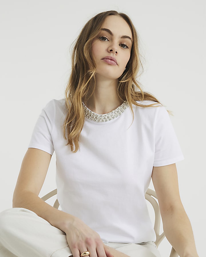 White Short Sleeve Necklace Trim T-shirt