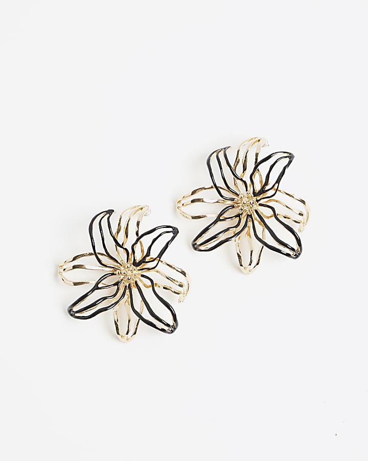 Gold Petal Flower Stud Earrings