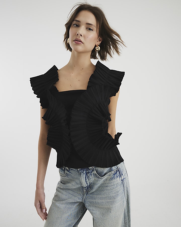 Black Sleeveless Plisse Ruffle Detail Top