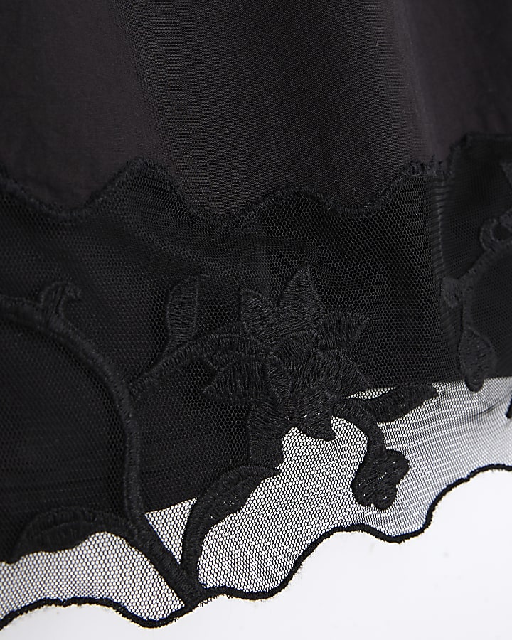Black Sleeveless Lace Hem Cami Top