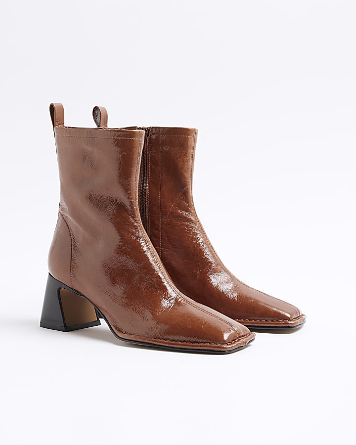 Brown Leather Stitched Block Heeled Boots