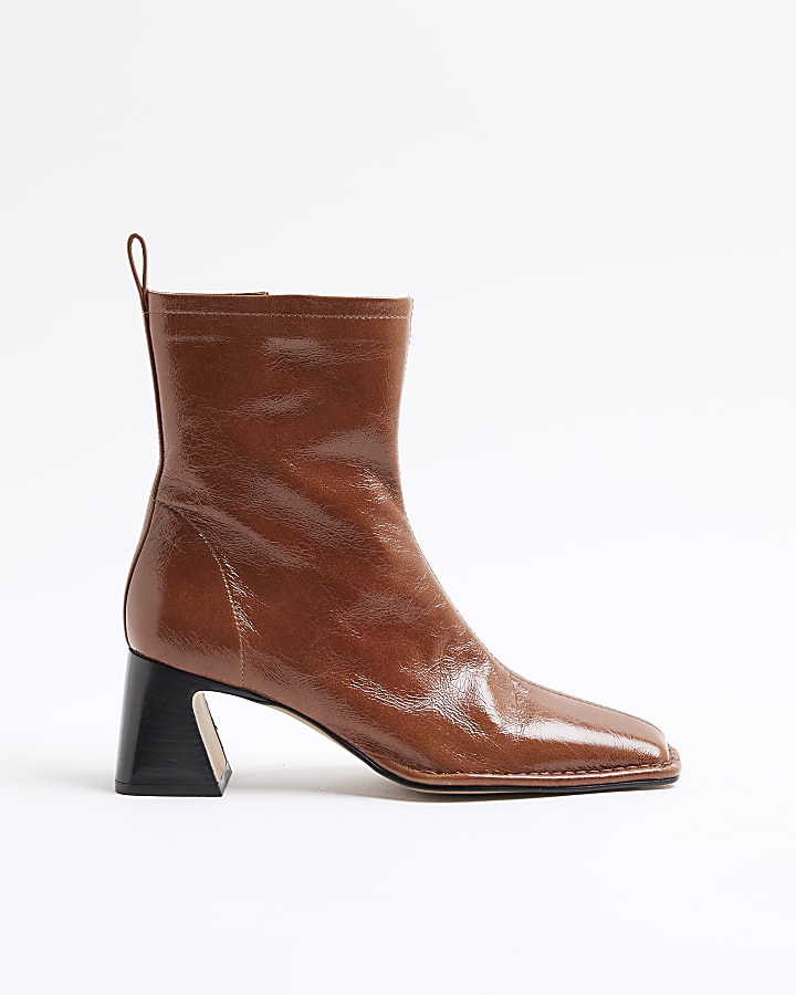 Brown Leather Stitched Block Heeled Boots