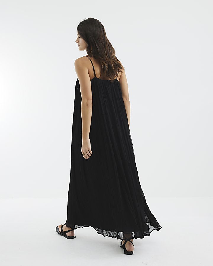 Black Sleeveless V Trim Maxi Dress