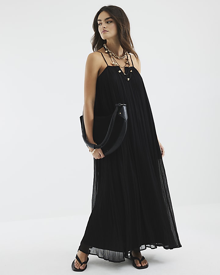 Black Sleeveless V Trim Maxi Dress
