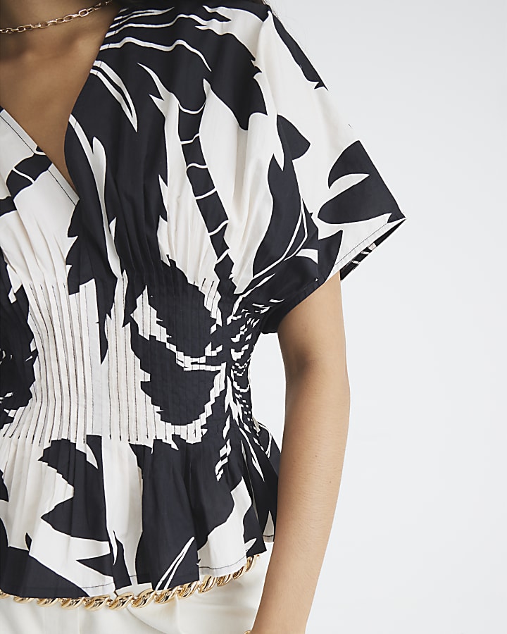 Black Short Sleeve Printed Shirred Top