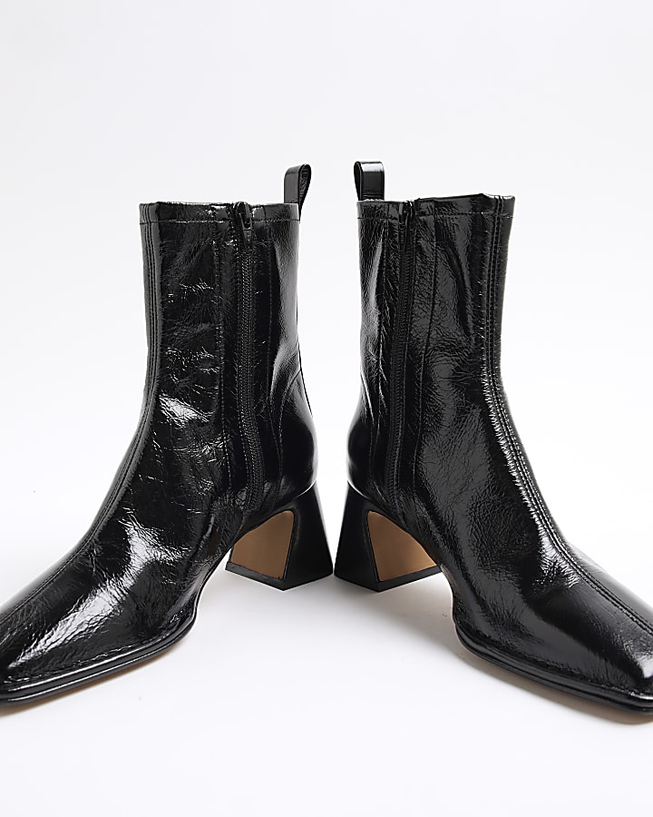 Black Leather Stitched Block Heeled Boots