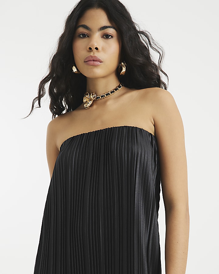 Black Sleeveless Plisse Bandeau Midi Dress