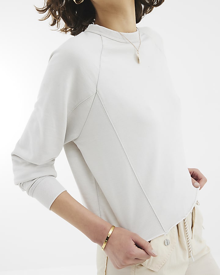 Grey Long Sleeve Raw Hem Sweatshirt