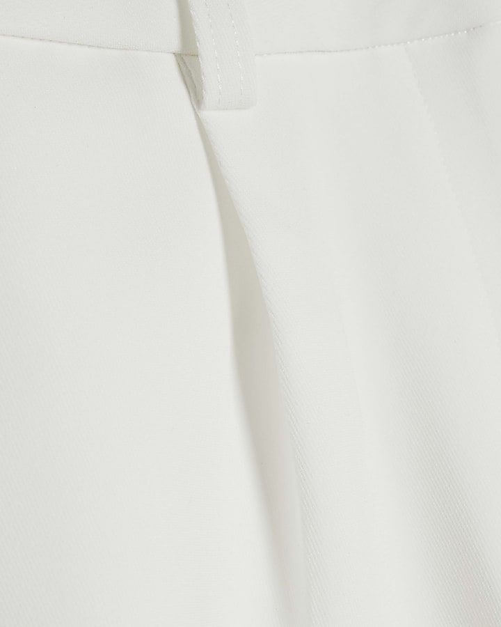 Petite White Slim Barrell Leg Trousers