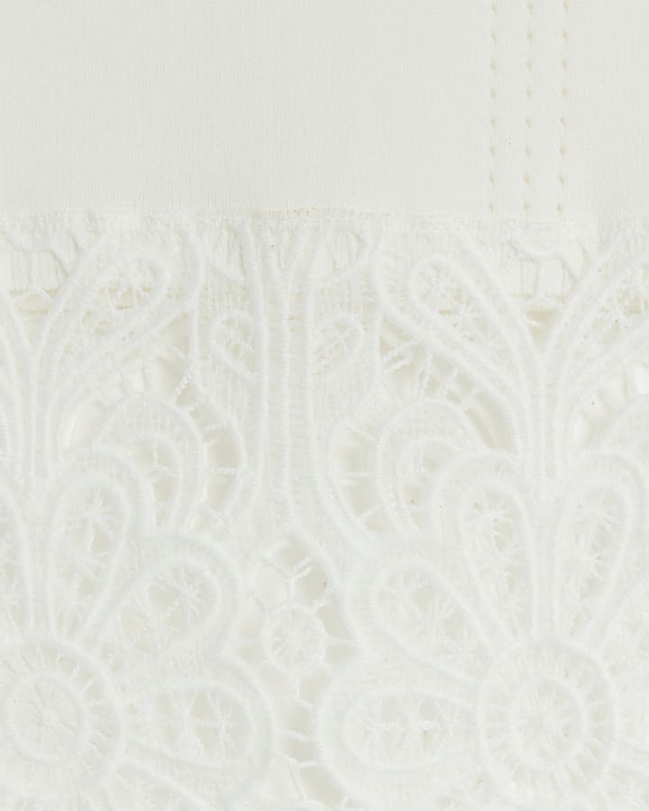 White Lace Hem Knitted Tank Top