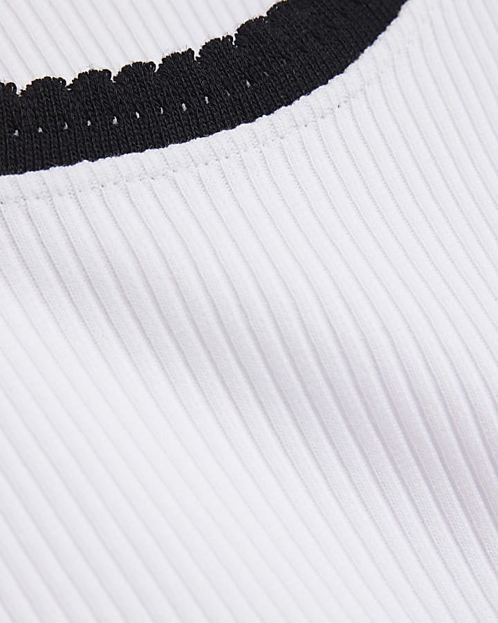 White Scoop Neck Scallop Trim T-shirt