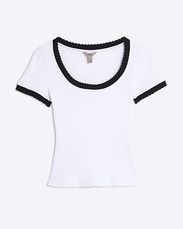 White Scoop Neck Scallop Trim T-shirt