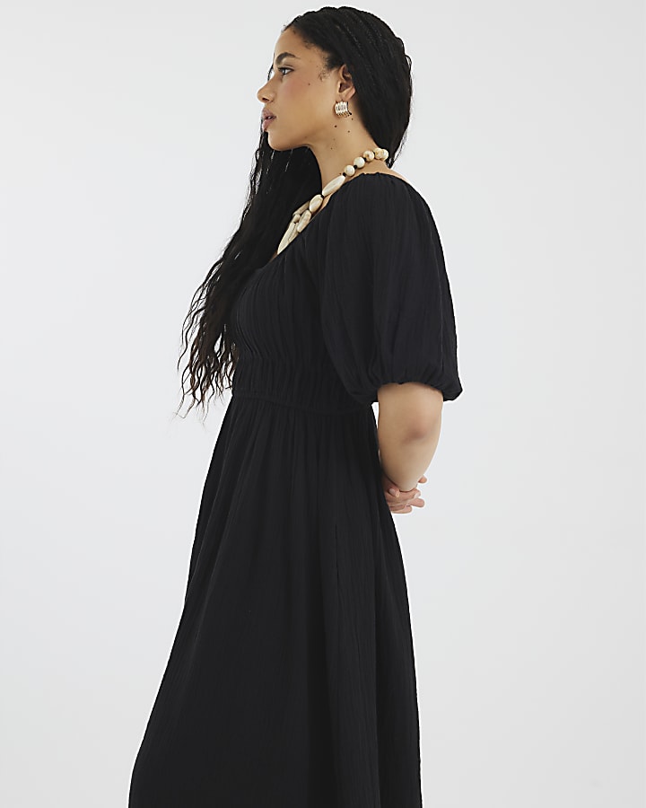Black Short Sleeve Gathered Midi Dress