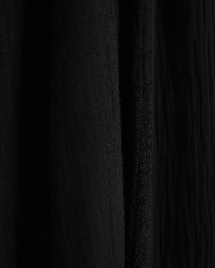 Black Short Sleeve Gathered Midi Dress