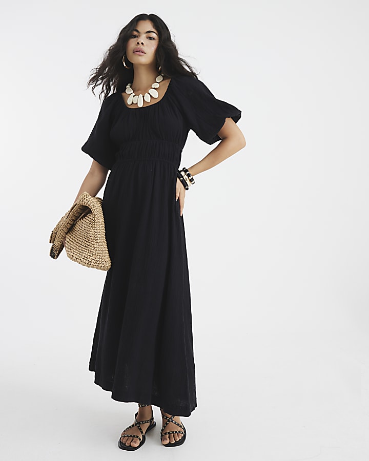 Black Short Sleeve Gathered Midi Dress