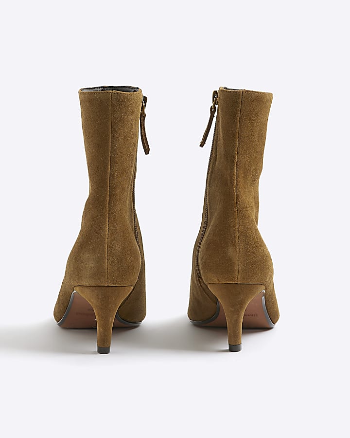 Brown Pointed Toe Kitten Heel Boots