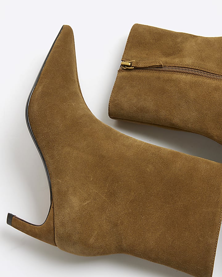 Brown Pointed Toe Kitten Heel Boots