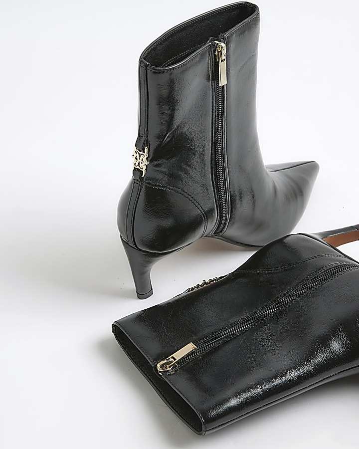 Black Point Toe Kitten Heel Boots