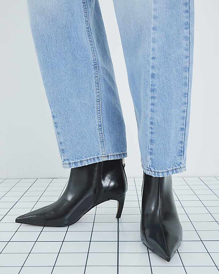 Black Point Toe Kitten Heel Boots