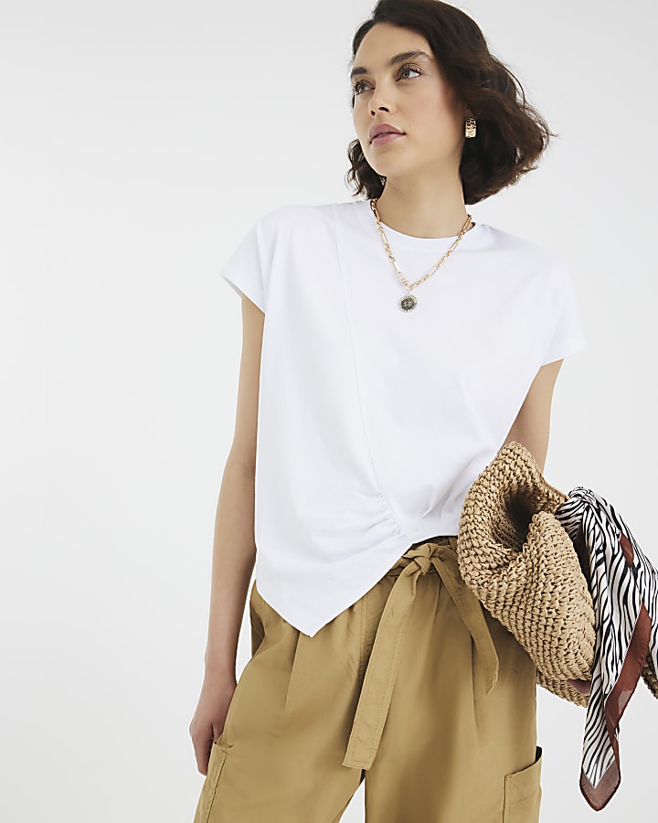 White Short Sleeve Pointed Hem T-shirt