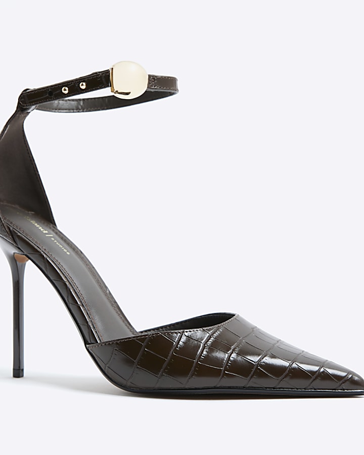 Brown Croc Texture Print Court Heels
