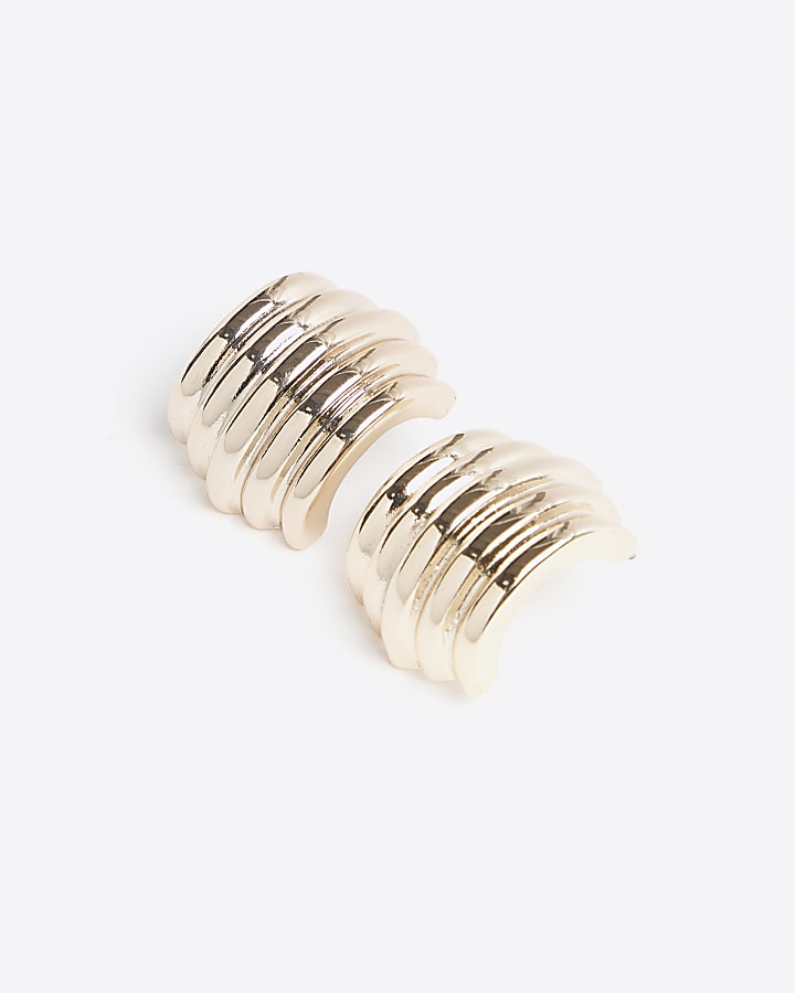 Gold Ridge Detail Stud Earrings