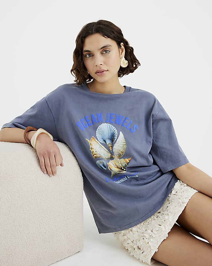 Blue Ocean Shell Pearl Embellished T-Shirt