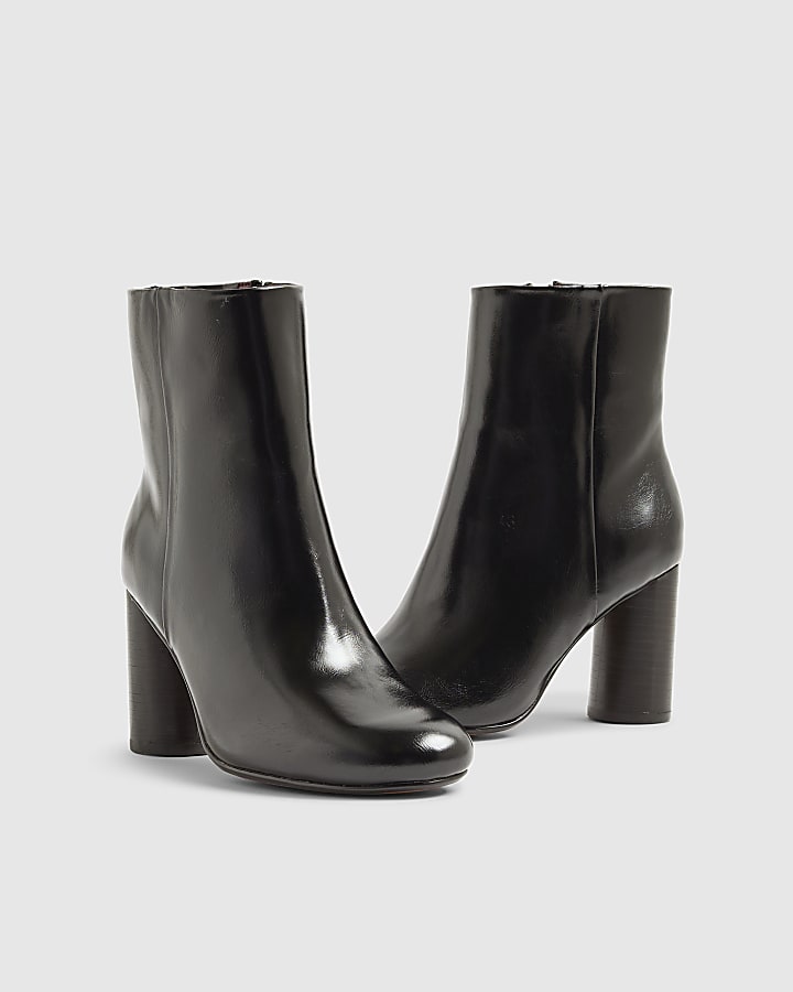 Black Round Heeled Ankle Boots