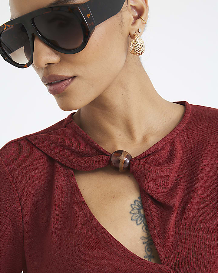 Red Short Sleeve Trim Neckline T-Shirt