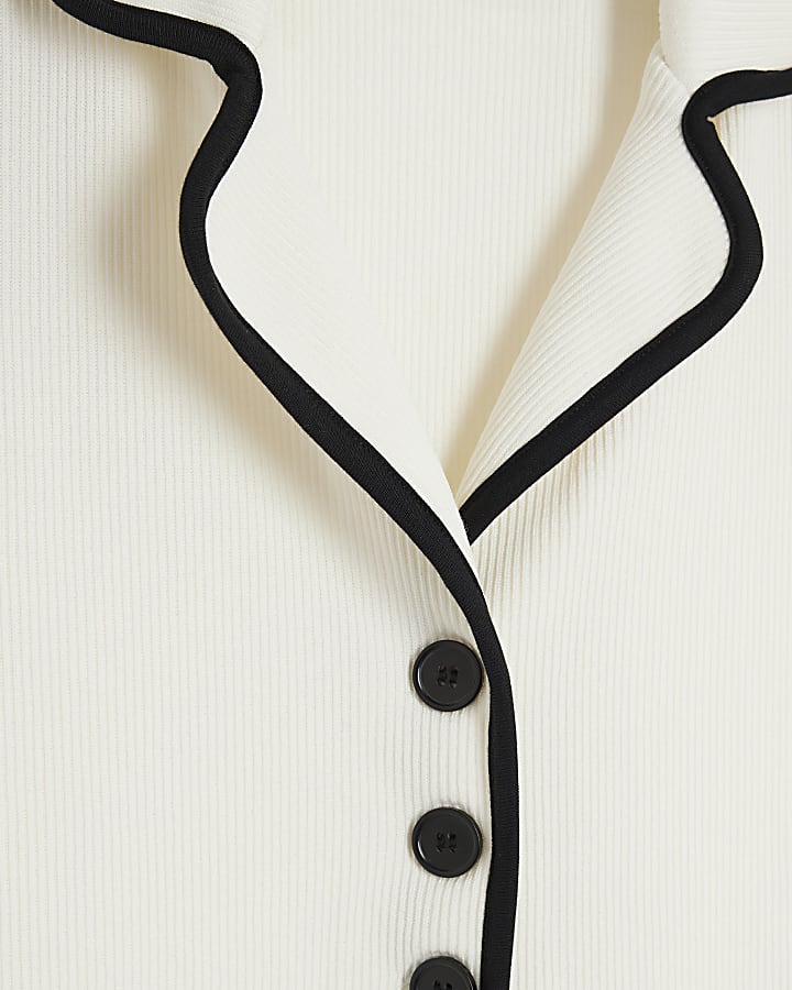 Cream Sleeveless Tipped Button Up Top