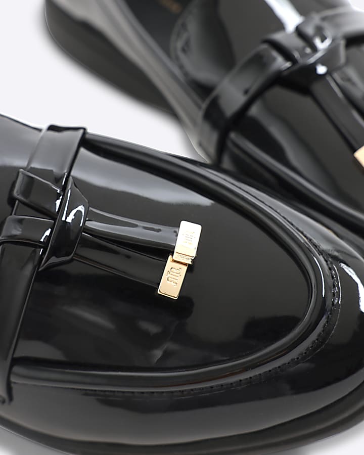 Black Gum Sole Patent Tassle Loafers