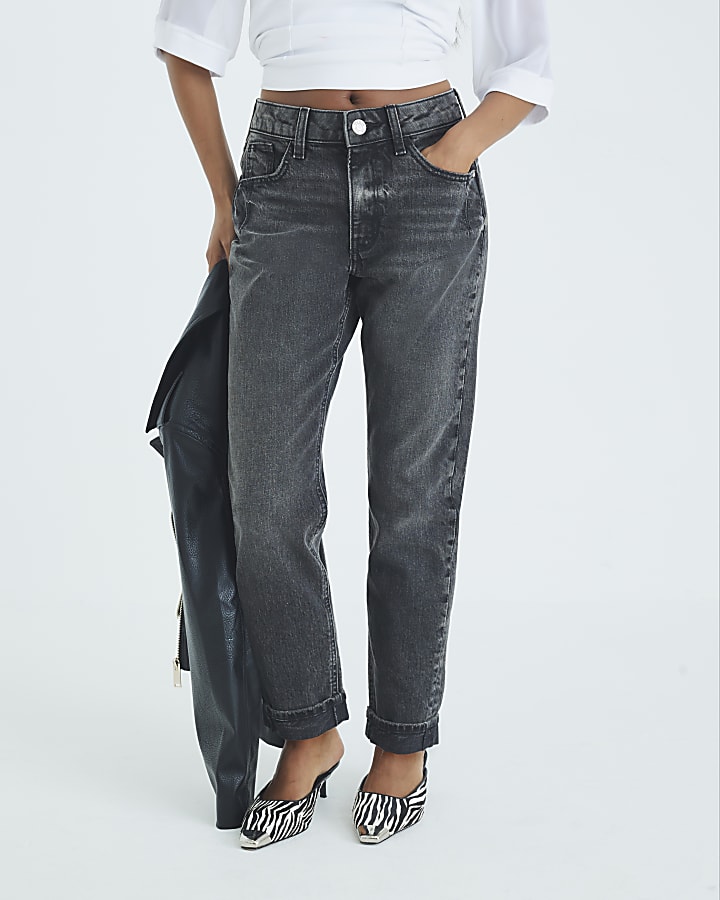 Petite Black High Rise Mom Jeans