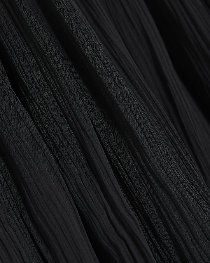 Black Notch Front Pleated Cami Top