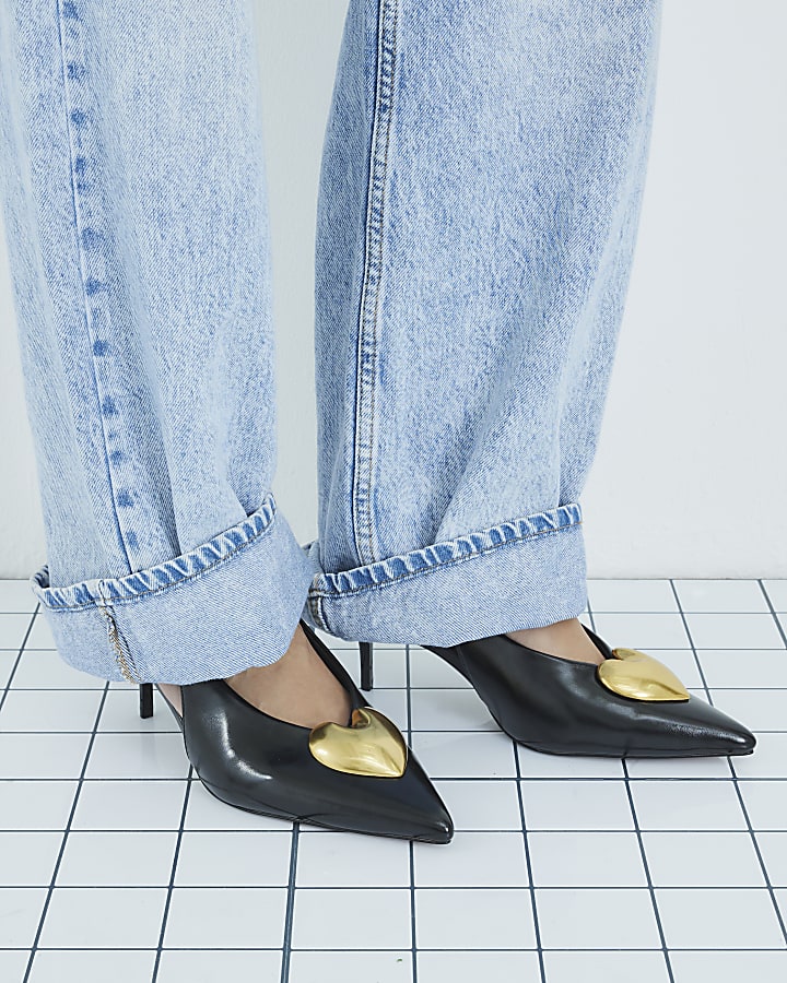 Black Heart Detail Court Heels
