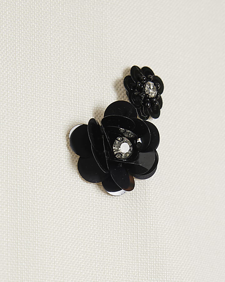 White Embellished Flower Detail Skort