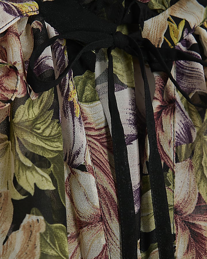 Black Short Sleeve Floral Blouse