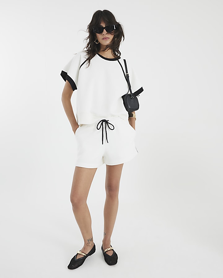 White Piped Short Sleeve Sweatshirt