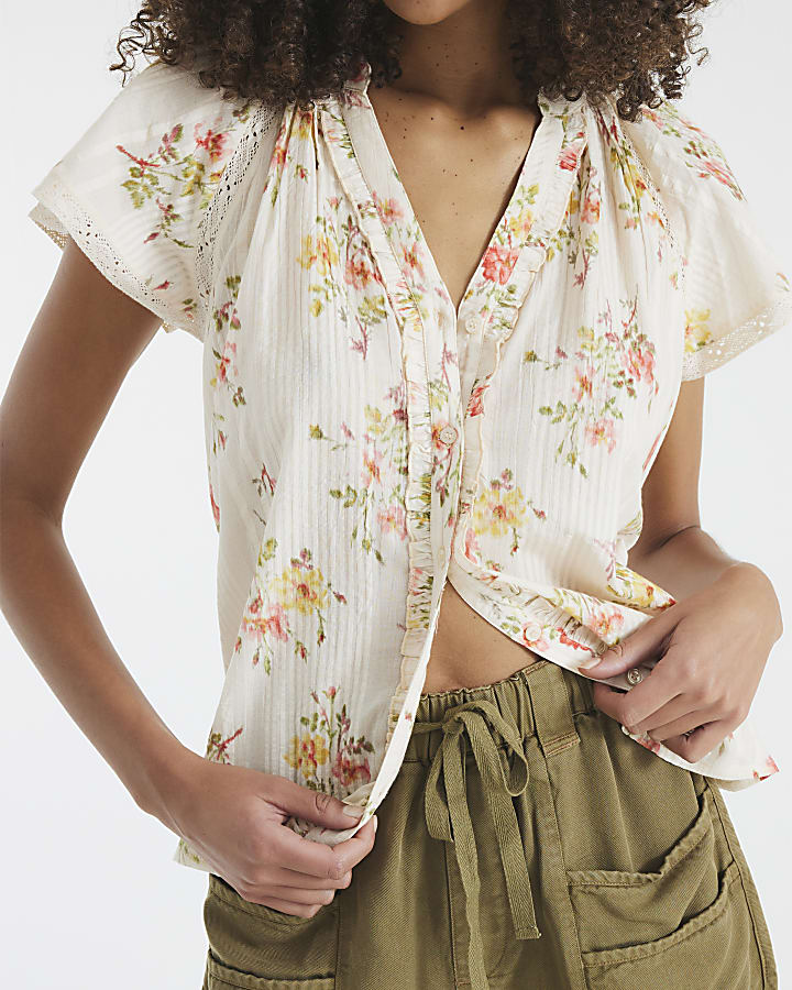 Cream Floral Short Sleeve Frill V Neck Top