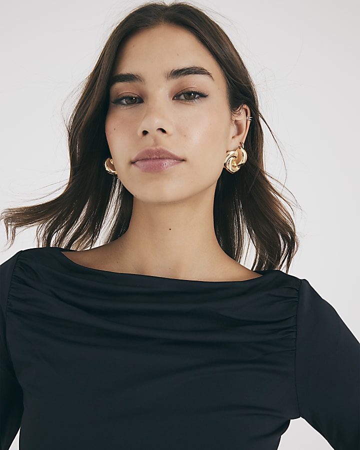 Black Long Sleeve Ruched Drape Top