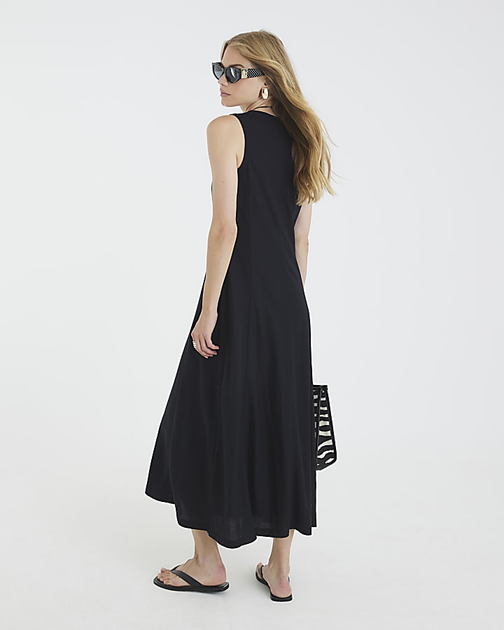 Black Sleevless V Neck Midi Dress