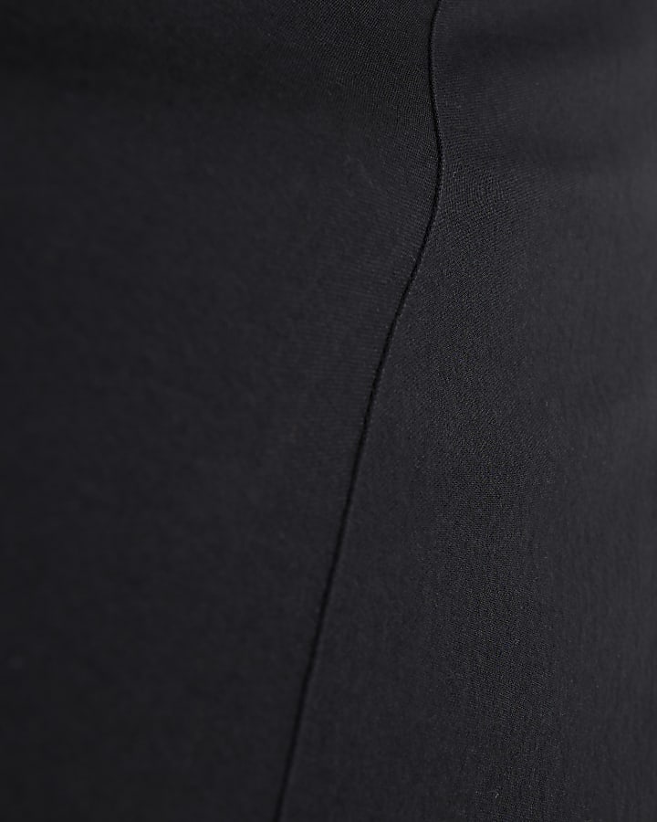 Black Sleevless V Neck Midi Dress