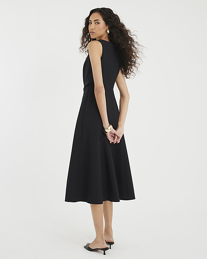 Black Boat Neck Sleeveless Belted Midi Dress