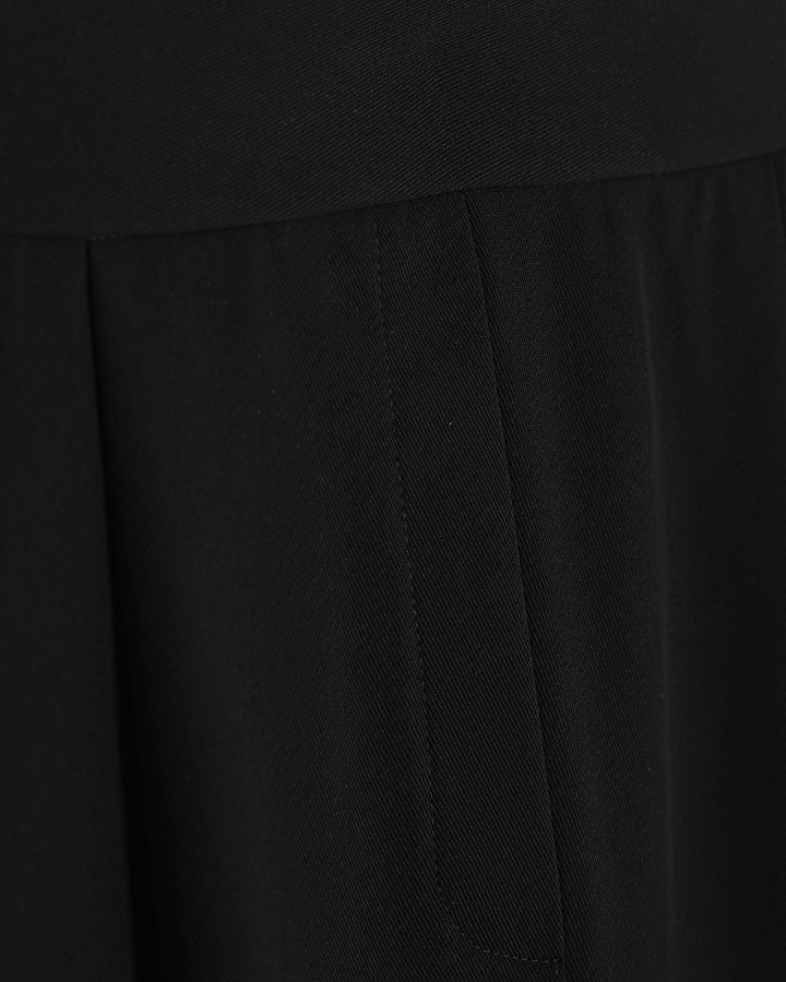 Black Barrell Leg Trousers