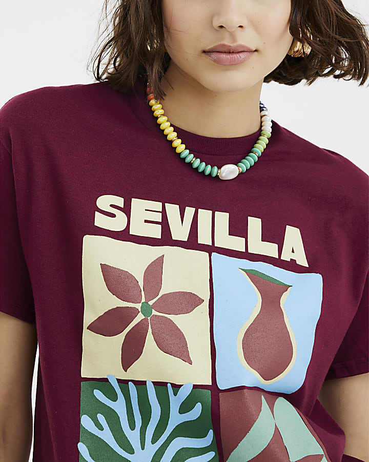 Red Sevilla Art Print T-Shirt