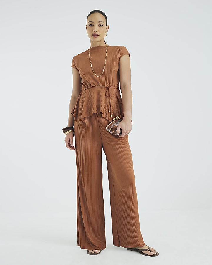 Brown Plisse Sleeveless Peplum Top