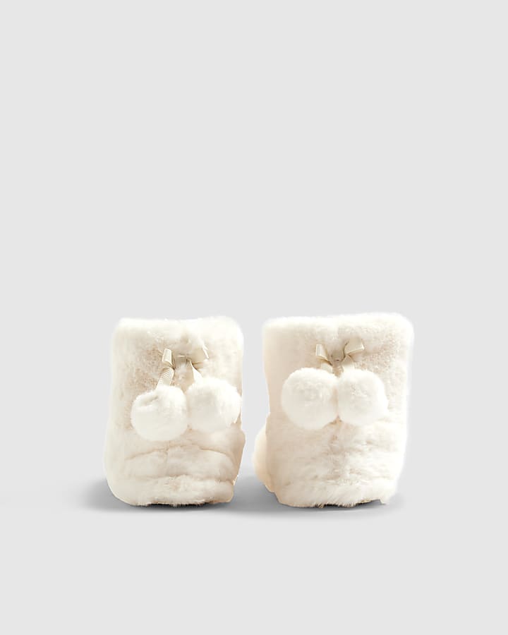 Cream Faux Fur Boot Slippers