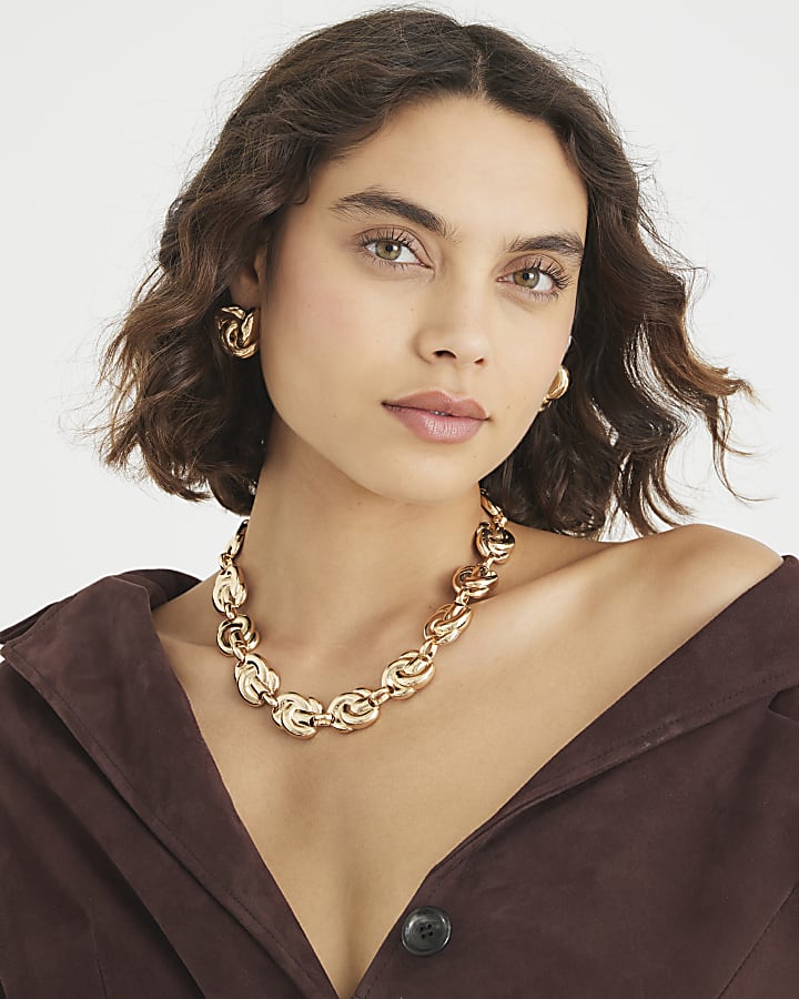Gold Knot Necklace