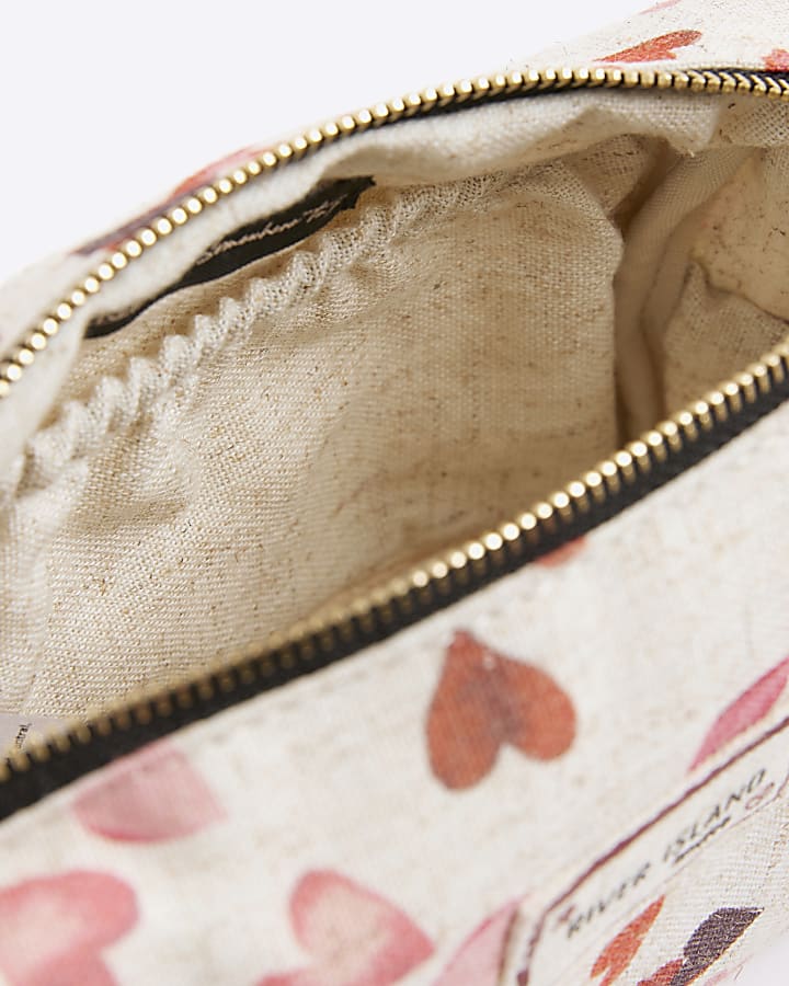 Cream Canvas Heart Make Up Bag